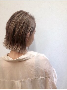 リーコ(Ricco.) ベージュカラー