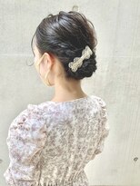 ディア(.eer)&nbsp;綺麗めスッキリアップスタイル // 愛されシニヨン