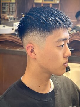 エルエー 大津店(L.A) ミドルスキンフェード クロップスタイル