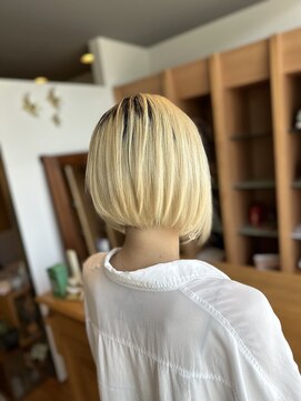 アンブーファン(AnBouffan) 透明感前下りボブ