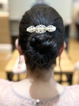 アロマ ヘアルーム 池袋店(AROMA hair room) シンプルシニヨン綺麗めヘアアレンジ/池袋/池袋東口
