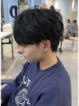 ユーフォリア 渋谷グランデ(Euphoria SHIBUYA GRANDE) 韓国メンズ毛流れヘア ブルーブラック