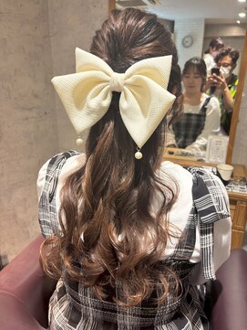 アフィナー(Afinar) 【横浜/横浜駅】お出かけハーフアップアレンジ♪