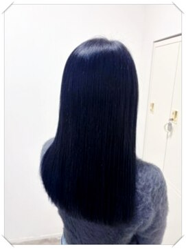 エクラヘアーズボウグループ(eclat hair’s BEAU group) 圧倒的なツヤと透明感！色落ちもキレイな大人クール暗髪♪