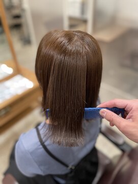 エルベ 内原店(elve) 外ハネボブ×オリーブベージュ