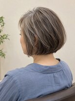 aptas 青山/表参道 白髪染め/白髪ぼかしハイライト/ボリュームアップエクステ&nbsp;表参道/青山/立体感のあるグレイボブ