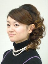 ヘアー アトリエ リトル ブランコ(hair atelier Little Blanco)&nbsp;定番の夜会巻きにカールを添えて華やか度UP☆
