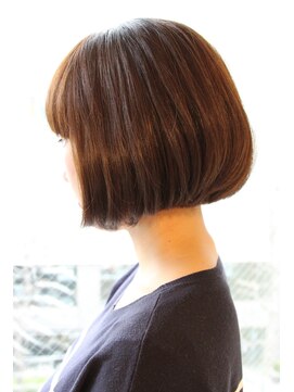 レウナ 外苑前(Reuna) 大人女子・３０代・４０代・５０代にオーダー多いボブ