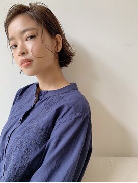 ルーイ(LOUIE) ナチュラル/透明感BOB