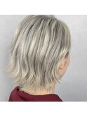 オラプレックスでダメージレスなホワイトブリーチ 外ハネミディ