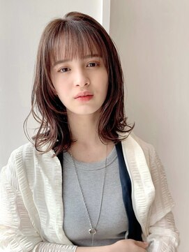 ユーリー(juurii) 毛先の動きと軽さのある大人ミディアムレイヤー