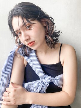 アイティー バイ アルバム 中野店(IT by ALBUM) 動きのあるスタイル_外ハネボブセクションカラー_9301