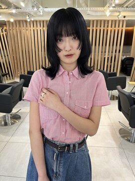 アクアオモテサンドウ(ACQUA omotesando) △ラベンダーグレージュウルフカットレイヤーカット姫カット