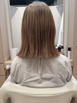 コーエン(cowen) 切りっぱなしボブ大人かわいい外ハネ髪質改善グレージュ縮毛矯正