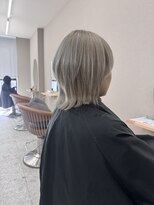 シカ 神戸三宮元町店(Cica)&nbsp;ハイトーン ホワイトベージュ 三宮 デザイン ウルフ レイヤー