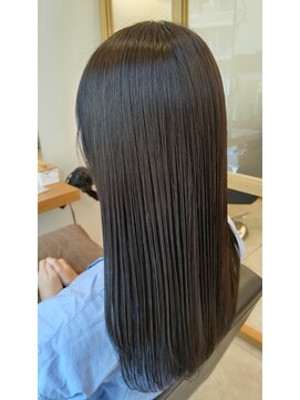 リュクスバトーバイトリコ 船橋南口店(Luxe BATEAU by tricot) アッシュグレージュ