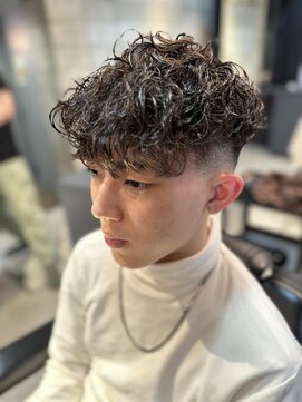 フランクスバーバー アンド ビアークラブ(FRANK'S BARBER and BEER CLUB) スペインカール