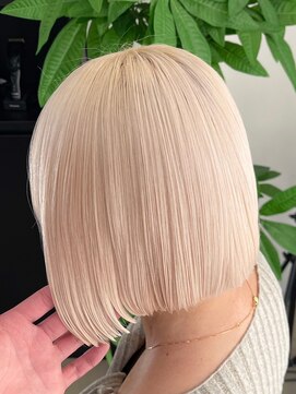 ロイス 渋谷(ROIS) ボブルフ/ネビージュ/小顔/ワンレン/スモーキーアッシュ[渋谷駅]