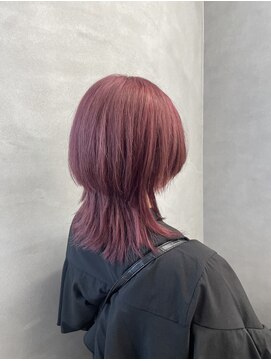 ファイブバイジエクト 堀江(FIVE by The Ect) ピンクヘア　ピンクカラー　クラゲカット　ウルフカットs