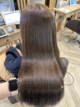 シエルバイアフロート(ciel by afloat) beige colorで 透明感のあるスタイルに〇