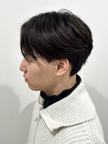 ヒュイル バイ ニアウ(Hwyl by Niau)&nbsp;メンズカットセンターパートニュアンスパーマショートウルフ