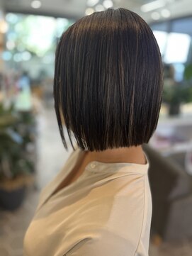 ジュエ プリュム(jouer plume) 切りっぱなしボブ