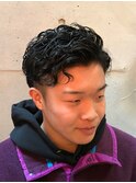 ラフな質感が◎スパイラルパーマ×ショートヘア
