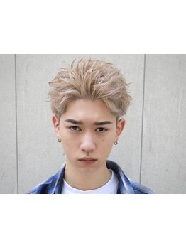 <計算されたバランスが光る>フェードカット×MENSショート[心斎橋/メンズカット/フェザーパーマ/学割U24]