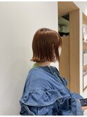 切りっぱなしボブカット×オレンジブラウン