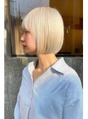 ボブ レイヤー 顔周りレイヤー 小顔カット ブロンドカラー