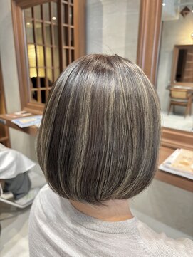 オーガニックトリコ 所沢(organic+tricot) 30代40代◎春カラー◎細めグレージュハイライト×ミニボブ