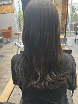 クロムス(clomus) やわらかさを引き出すナチュラルカラー