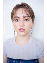 ピズム(PISM)&nbsp;センターパート×耳かけハンサムショート/フォギーベージュ