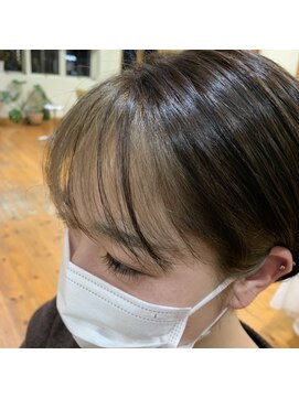 ファーレ fare インナーカラーが映えるコンパクトショート