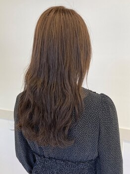 ボクノ(bokuno)の写真/指通りなめらか！当店の髪質改善矯正はふんわり柔らかく、ツヤやかな仕上がりです。