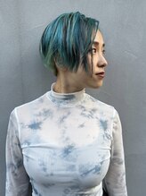 【ドキドキするようなヘアスタイルをご提案/ハイトーンカラー　パーマスタイル】守屋香里　