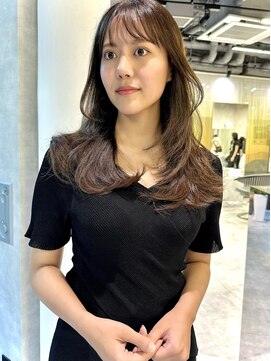 シティ(CITY) 韓国ヘア レイヤーカット 透明感 グレージュ 井坂