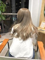 リト(riTo)&nbsp;10代20代/ダブルカラー　ブリーチ/セミロング