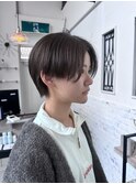 センターパートハンサムショート