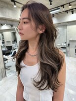 サイン 渋谷(SIGN)&nbsp;ザクザクレイヤーカット巻き方簡単ミディアムロング韓国表参道