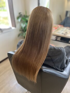 コアフィールフィス(COIFFURE fils) 《見附　今町》M3D ハイトーン　ミルクティーカラー