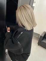 キング(K!ng)&nbsp;縮毛矯正髪質改善ハイライトレイヤーカット枚方美容室エクステ