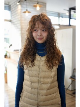 ベーシス(Basis) ロングカーリーヘア