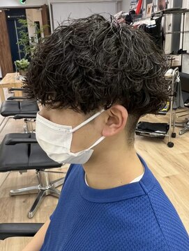 ウェイビーエフティフィフス 横浜西口(WAVEY ft.fifth) 横浜波巻きパーマツイスパツイストスパイラルパーマ緩め弱め30代