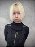 【ハイトーンカラー】抜きっぱなしブロンド×レイヤーボブ