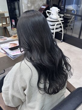 エレン(E L E N) ブルーブラック/Wイルミナカラー