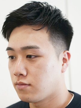 メリケンバーバーショップ コウベ(MERICAN BARBERSHOP KOBE) メンズバーバースタイルビジネスb