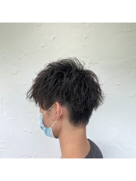 ピチカート パクト(pizzicato pacto) 前下がりショート ツイストパーマ