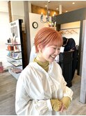 ショートカット×オレンジカラー