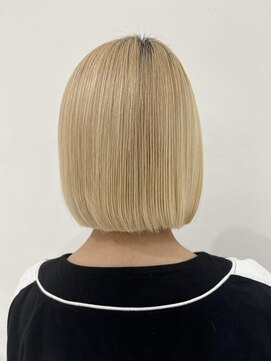 アブニール 我孫子(AVENIR) 切りっぱなしパッツンボブ